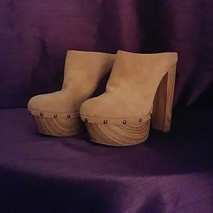 New Jessica Simpson Tan Platform Mule